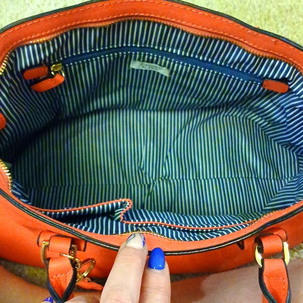 Orange Handbag with Seahorse Charm - Picture 5 of 8